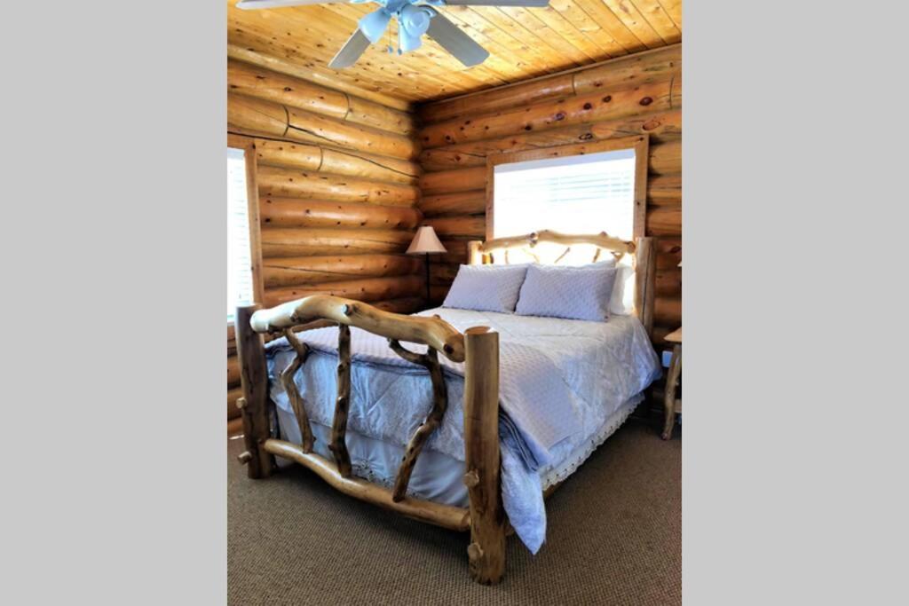Red Rock Ranch Log Cabin: Large, Fully Furnished Эскаланте Экстерьер фото